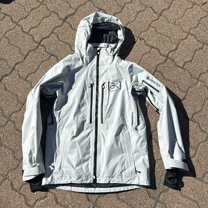 Mens Burton AK Swash jacket size medium Solution Dyed Light Grey